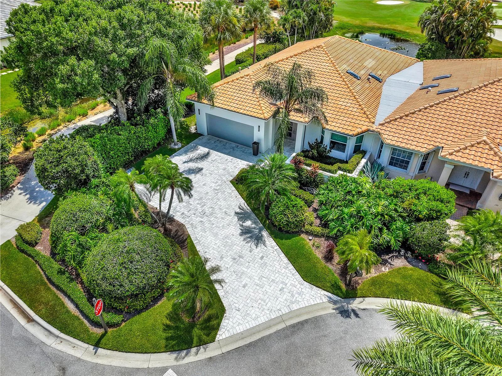 124 Golf Village Boulevard, Jupiter, FL 33458 photo 3