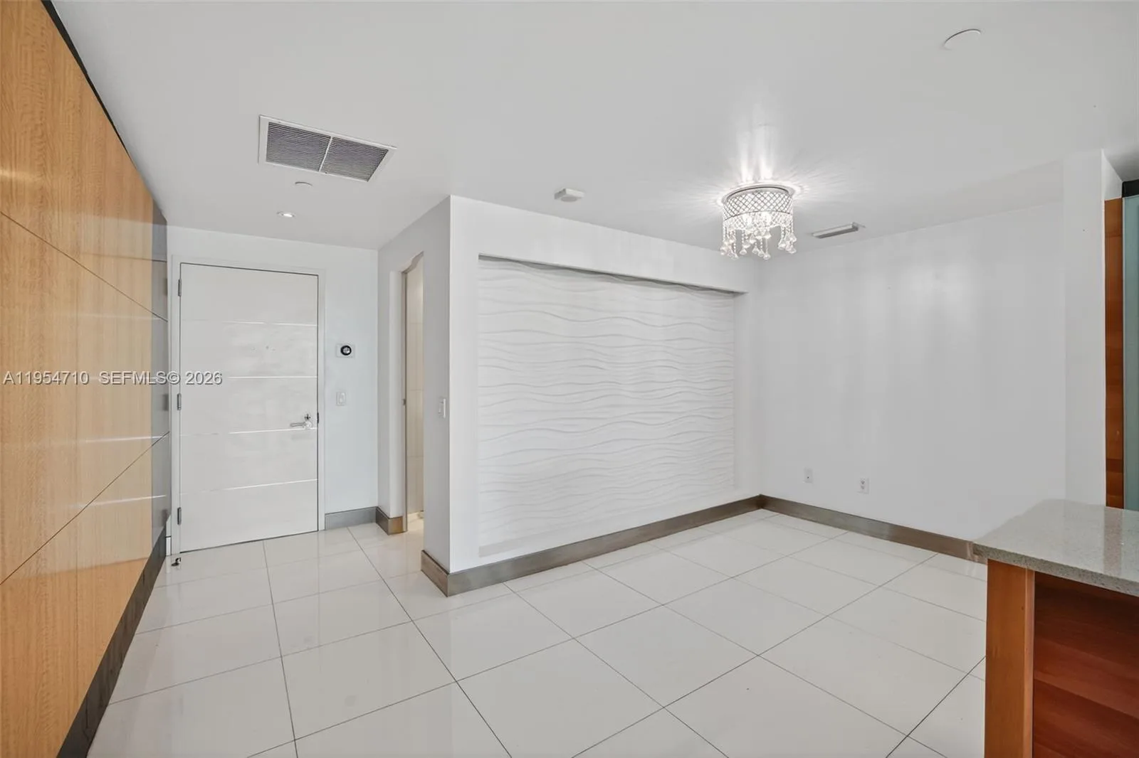 2950 NE 188th St # 302, Aventura, FL 33180 photo 11