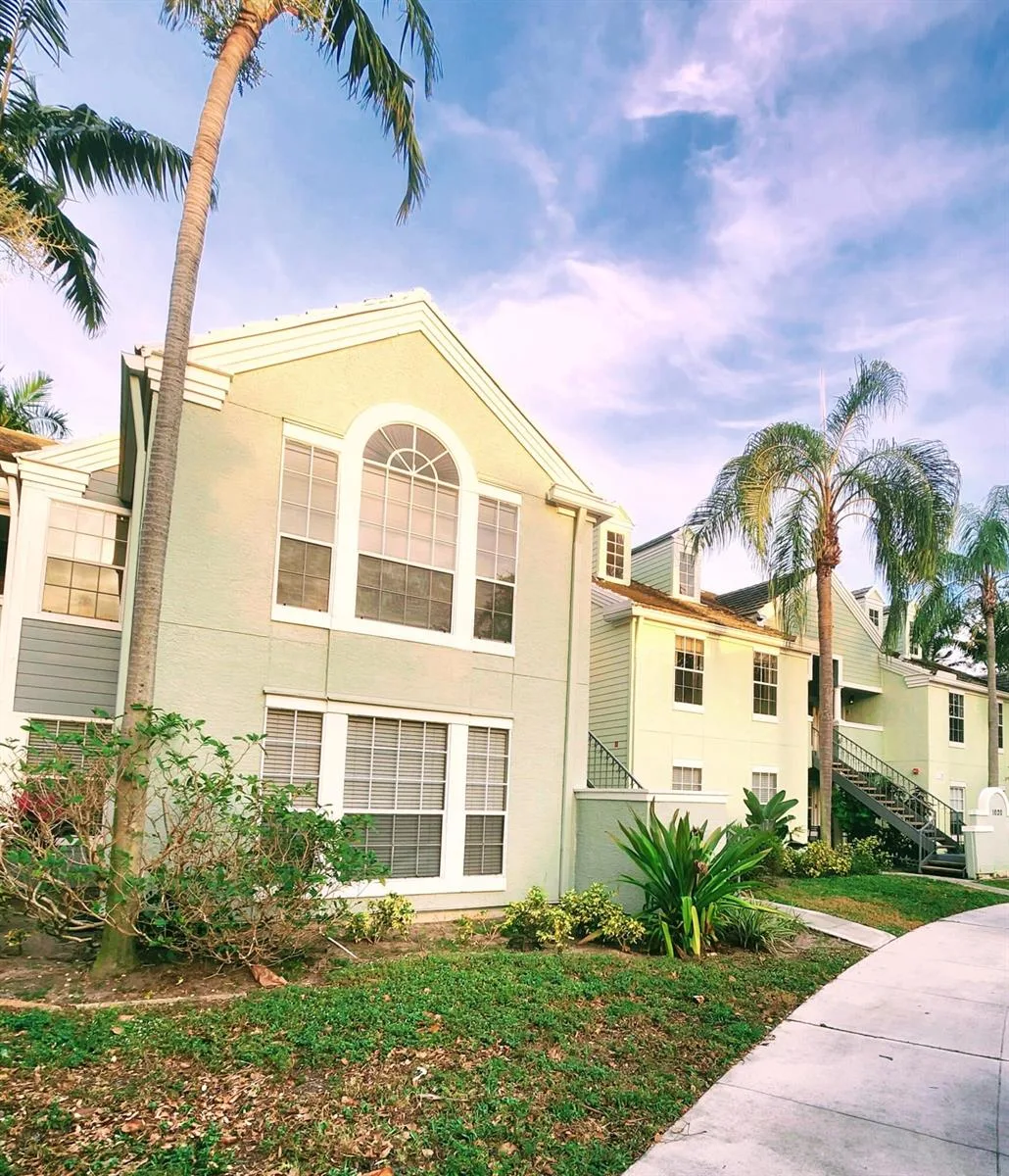 1020 Crystal Way # F, Delray Beach, FL 33444 photo 2