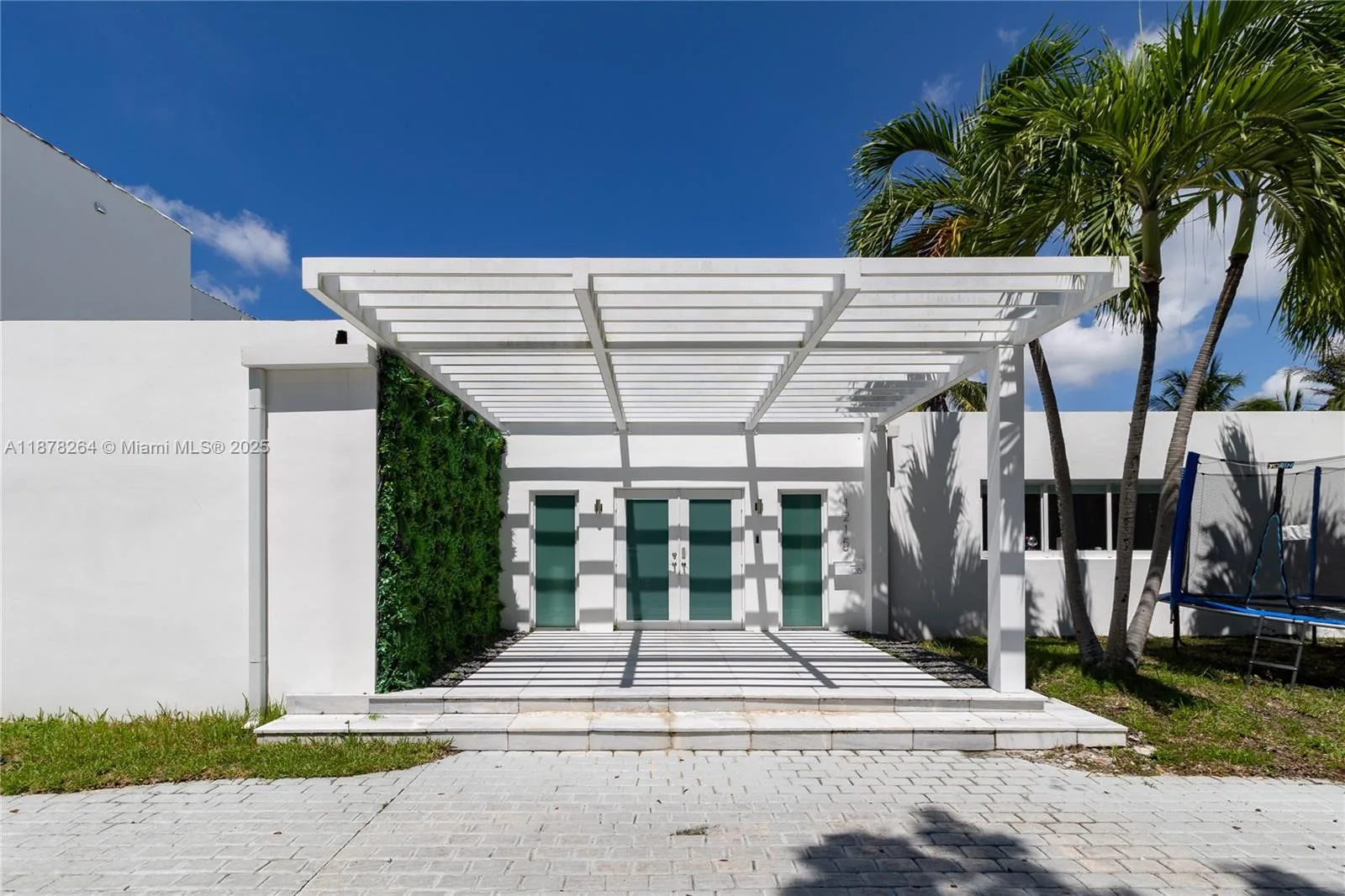 1215 N Biscayne Point Rd, Miami Beach, FL 33141 photo 3