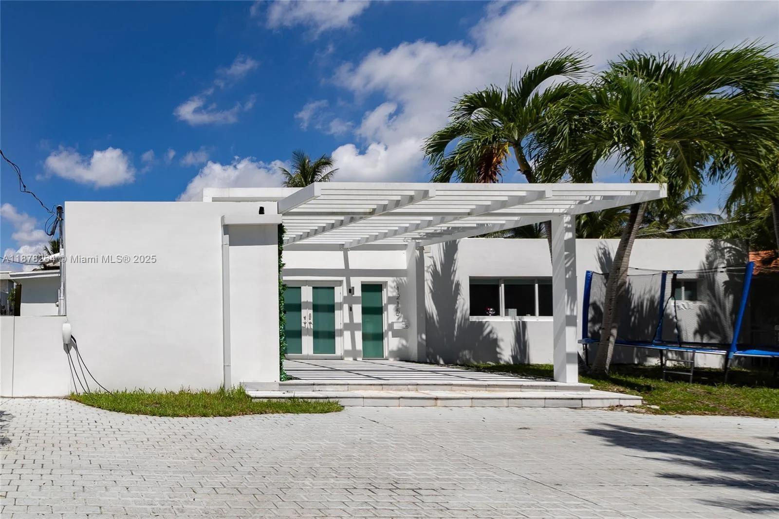 1215 N Biscayne Point Rd, Miami Beach, FL 33141 photo 5