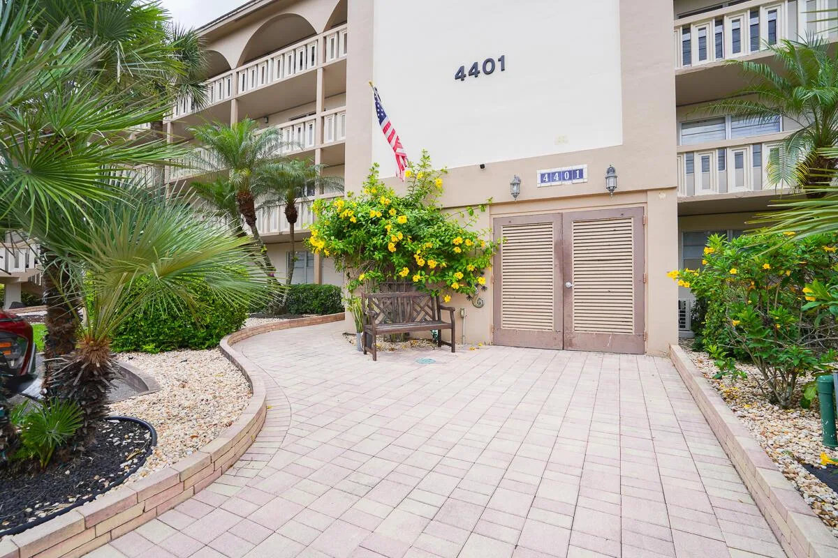 4401 Martinique Court # D2, Coconut Creek, FL 33066 photo 4