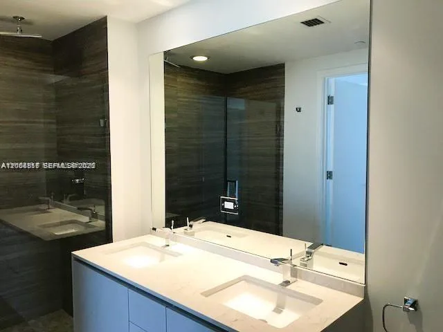 1010 Brickell Ave # 4609, Miami, FL 33131 photo 12