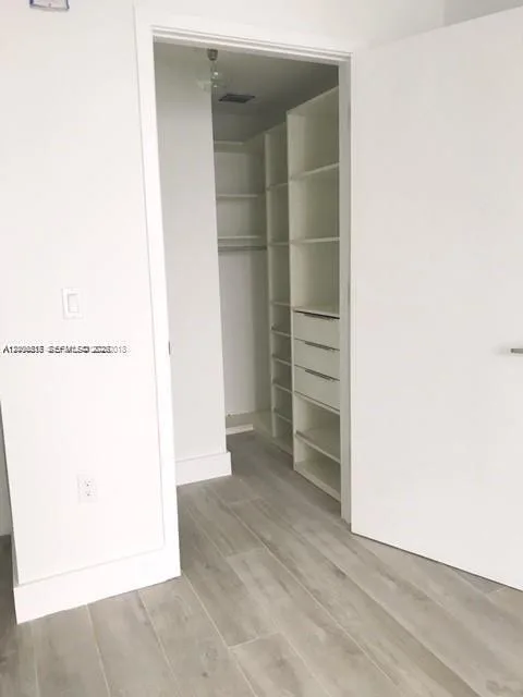 1010 Brickell Ave # 4609, Miami, FL 33131 photo 6