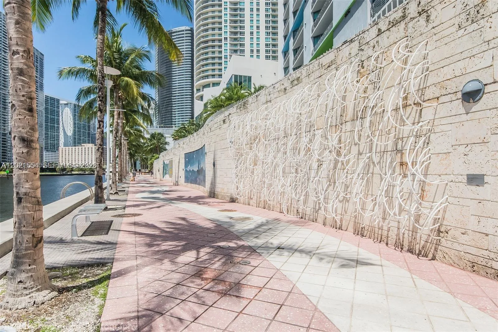 325 S Biscayne Blvd # 2115, Miami, FL 33131 photo 9