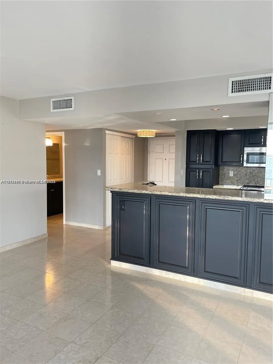 1000 Parkview Dr # 920, Hallandale Beach, FL 33009 photo 8