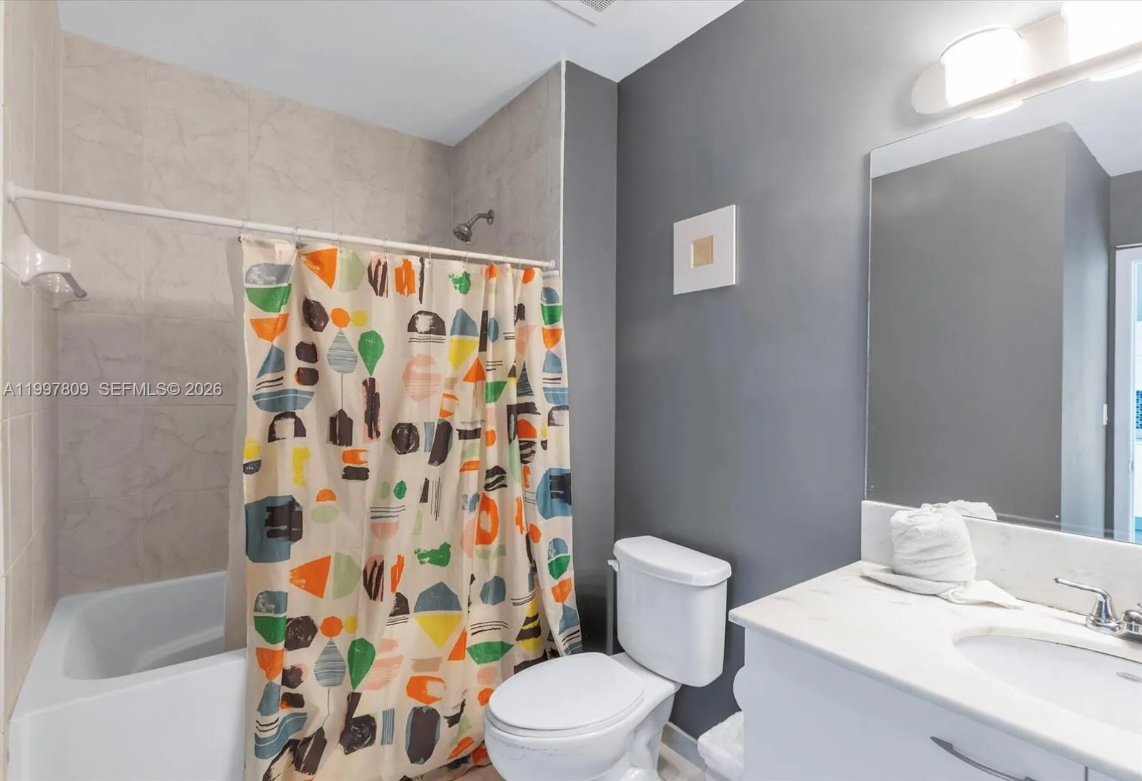 133 NE 2nd Ave # 2015, Miami, FL 33132 photo 9