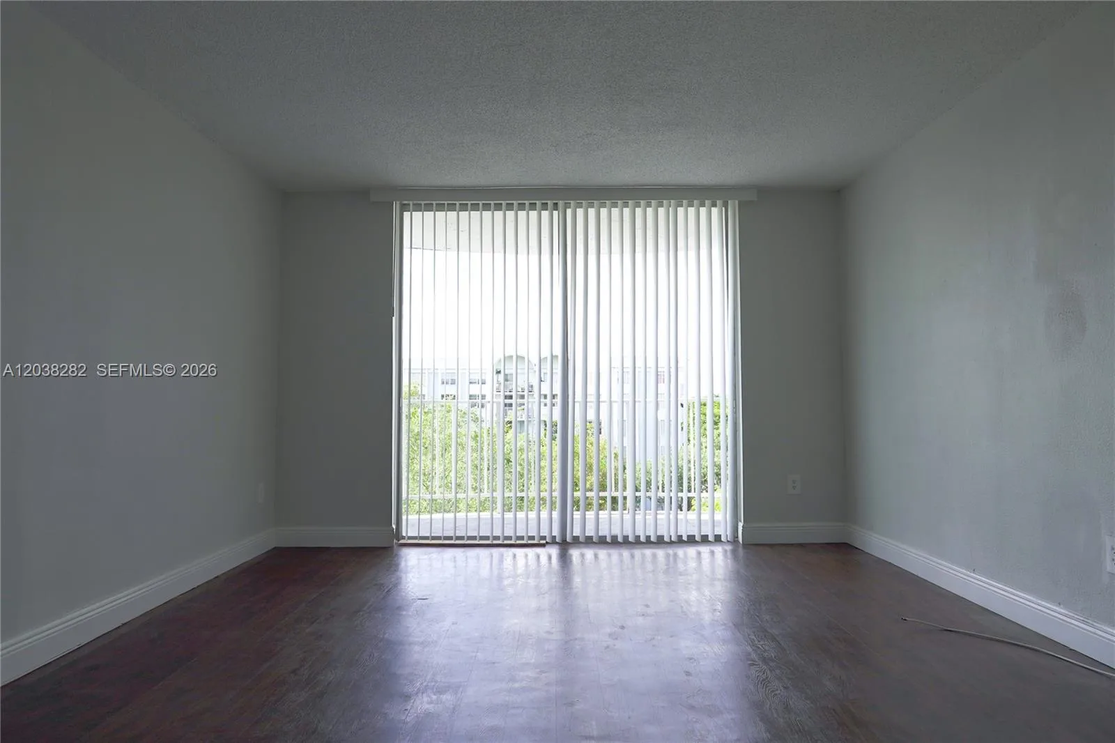 482 NW 165th St Rd # A504, Miami, FL 33169 — zdjęcie 3