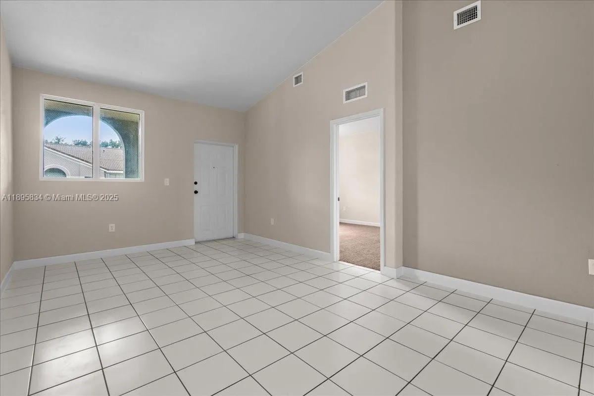 1677 SE 27th Ct # 202, Homestead, FL 33035 photo 3