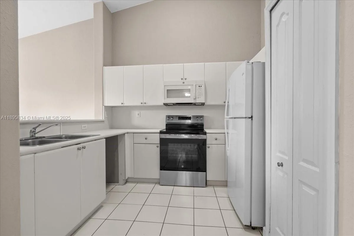 1677 SE 27th Ct # 202, Homestead, FL 33035 photo 9
