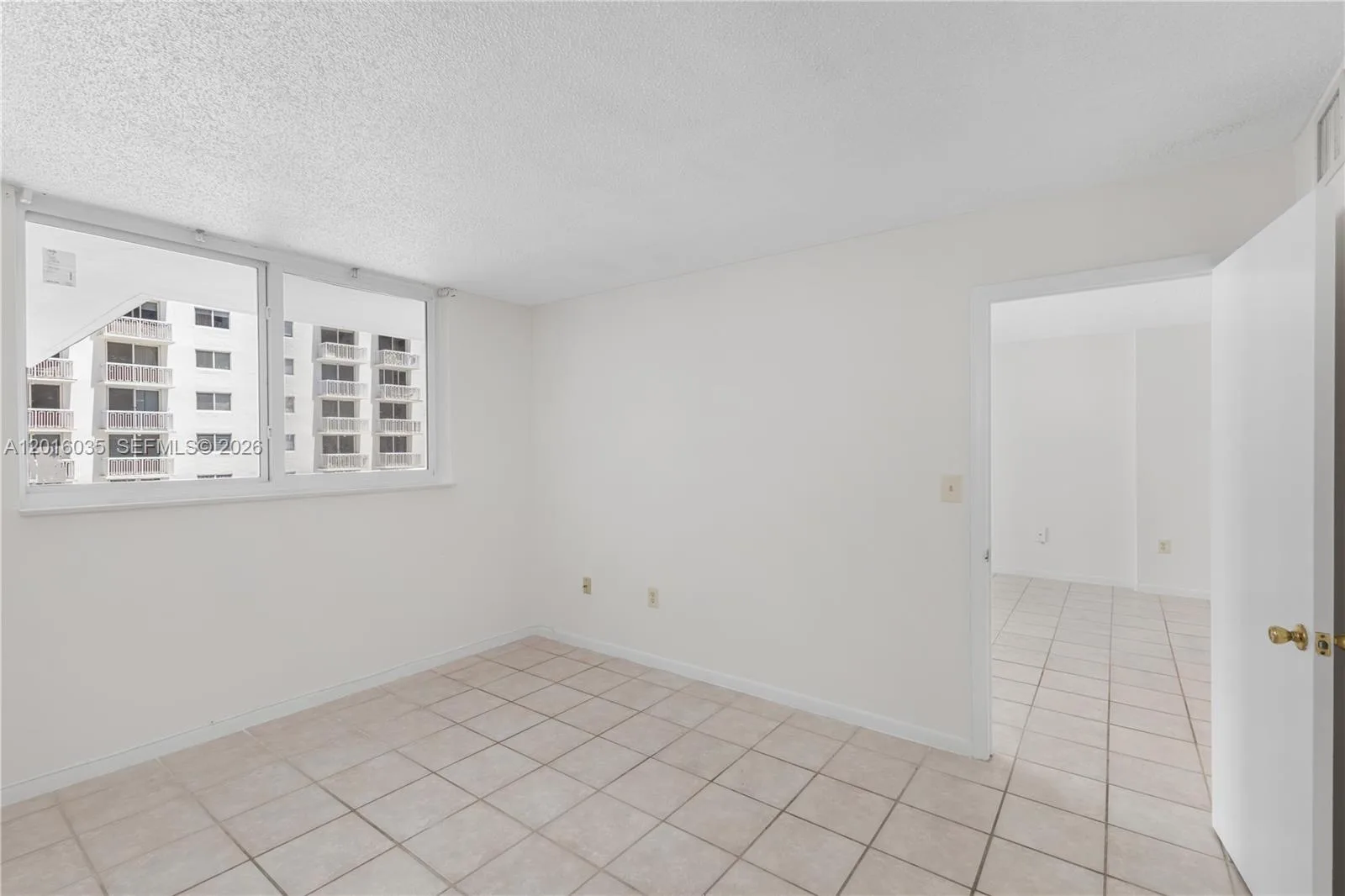 345 Ocean Dr # 424, Miami Beach, FL 33139 photo 10