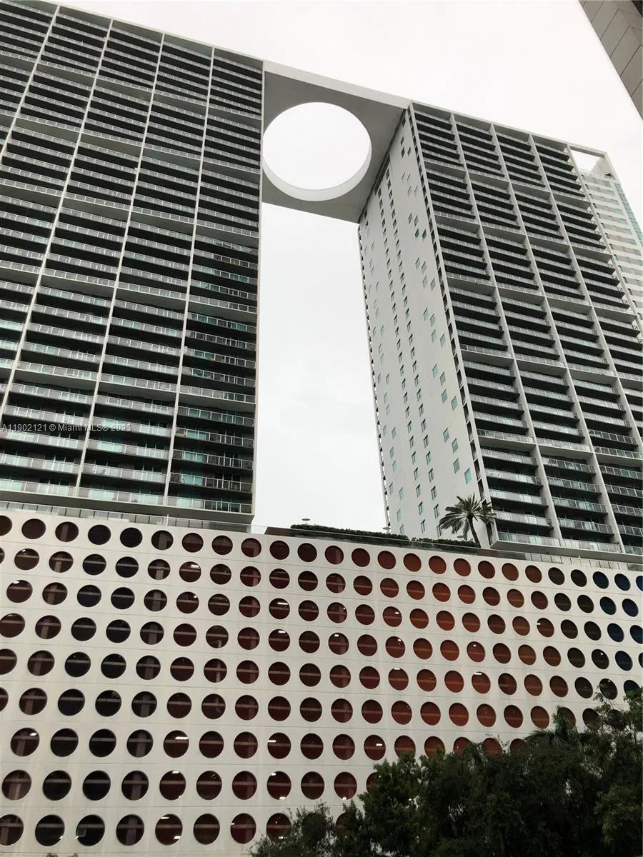 500 Brickell Ave # 301, Miami, FL 33131
