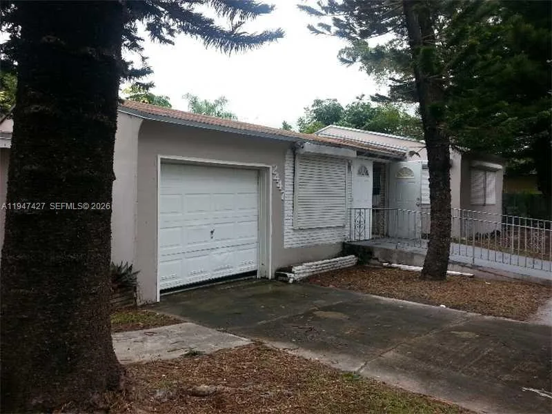 2447 Pierce St # 1, Hollywood, FL 33020 photo 2