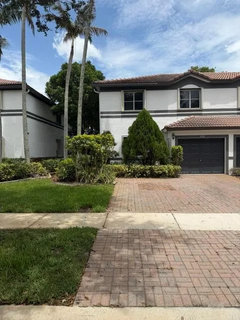 2440 NW 99th Way, Sunrise, FL 33322
