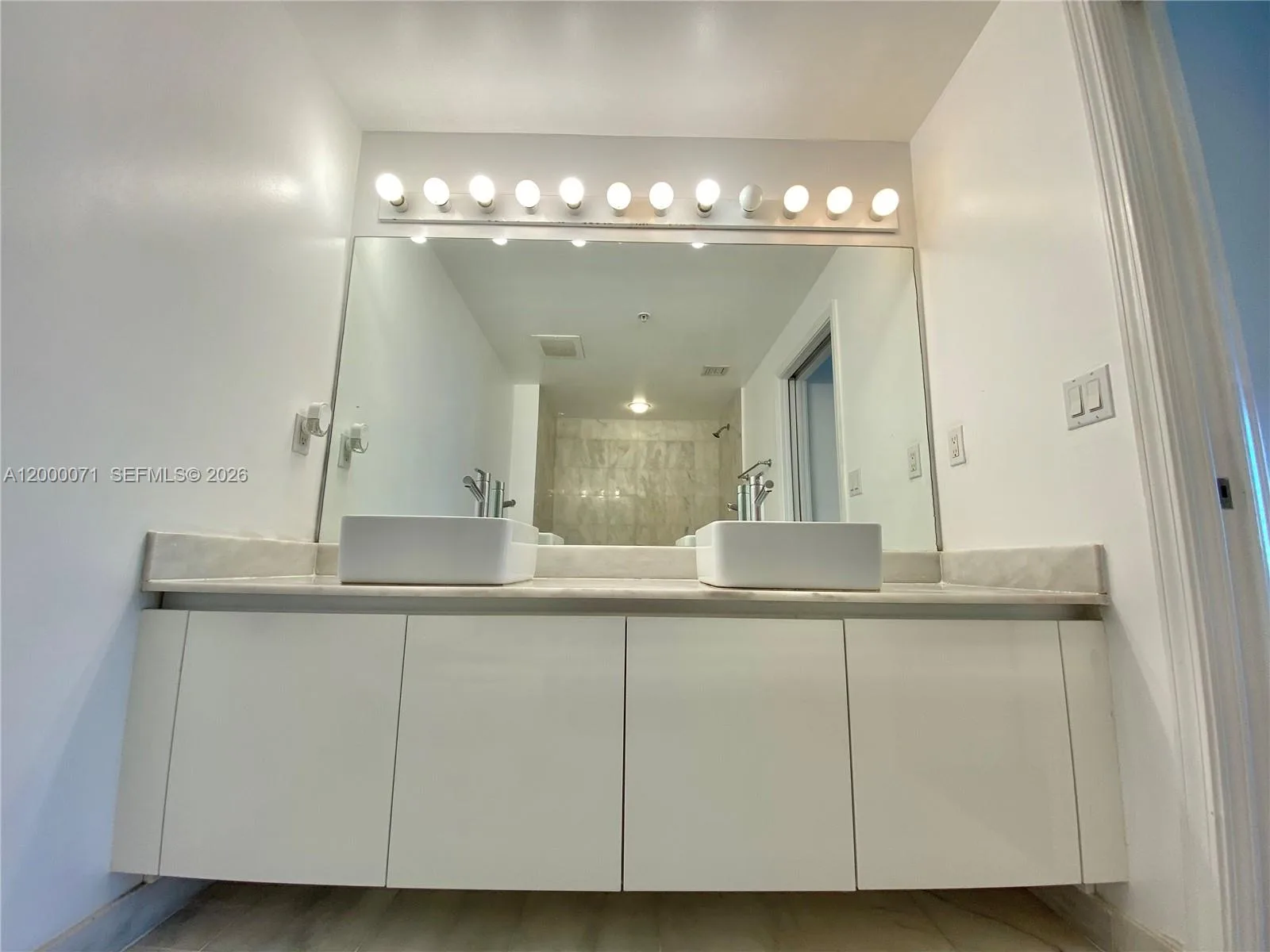 601 NE 36th St # 1103, Miami, FL 33137 photo 11