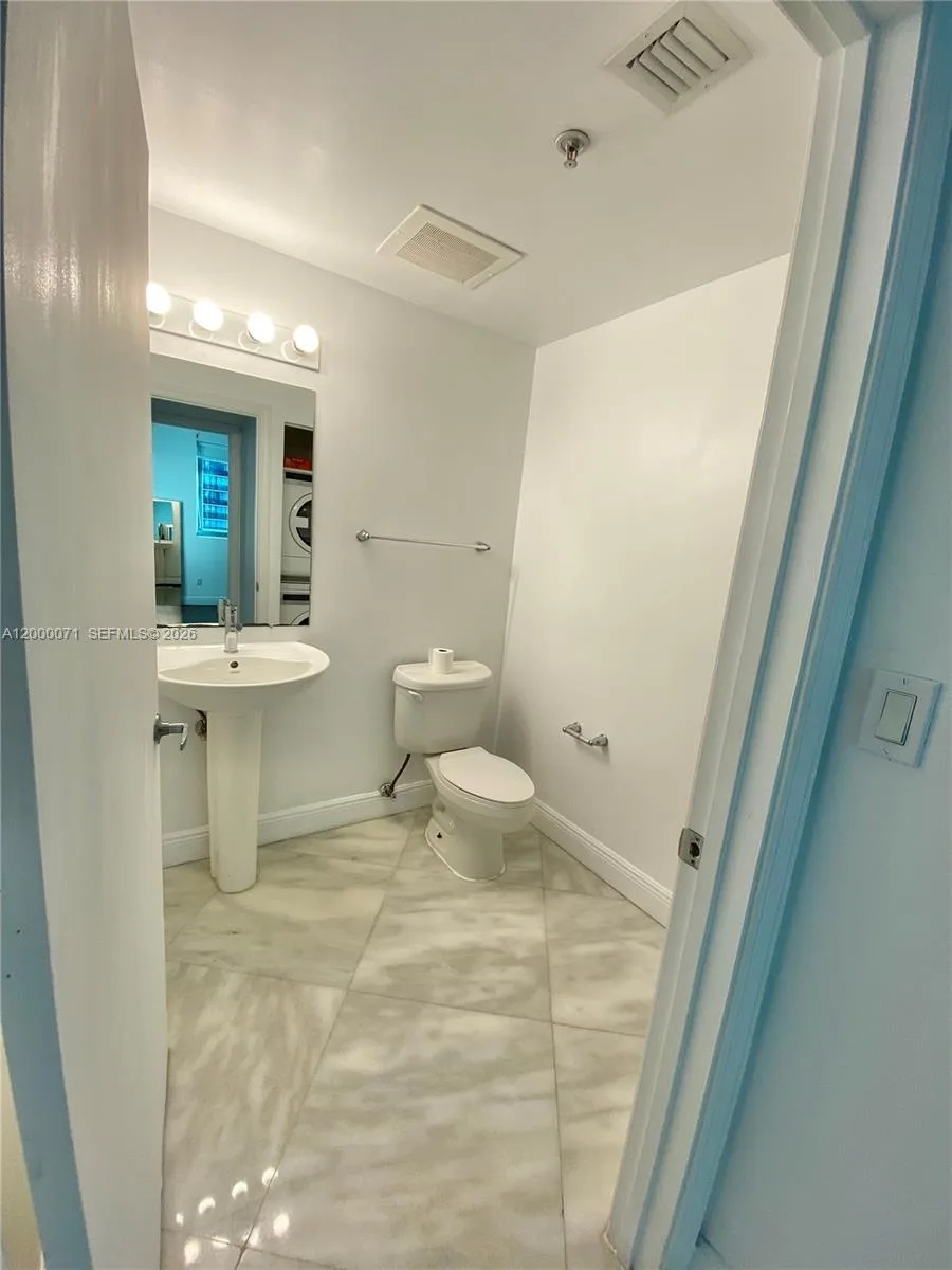 601 NE 36th St # 1103, Miami, FL 33137 photo 12