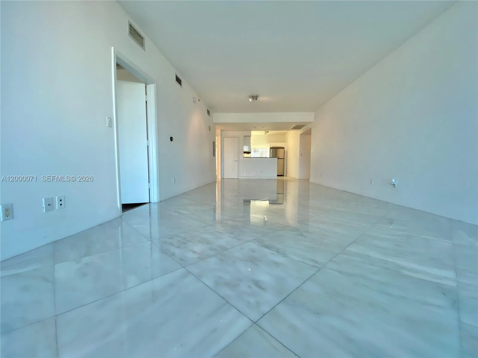 601 NE 36th St # 1103, Miami, FL 33137 photo 3