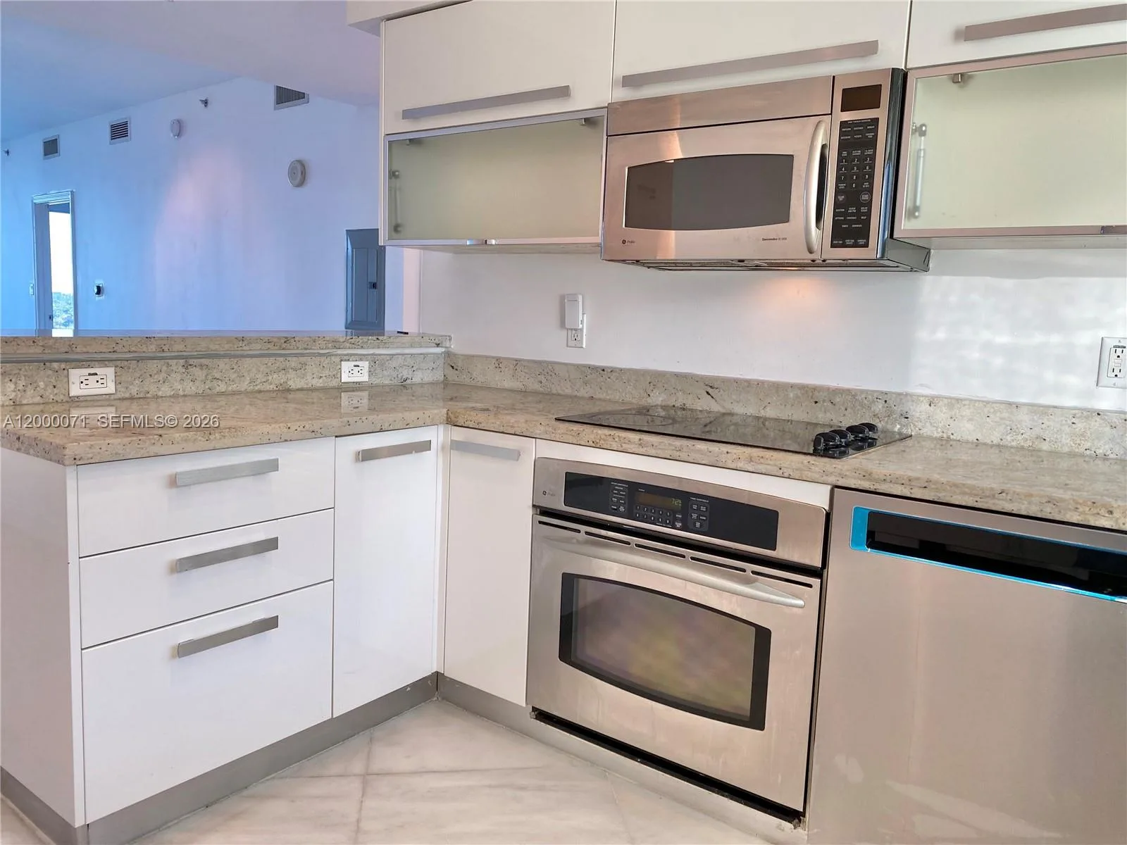 601 NE 36th St # 1103, Miami, FL 33137 photo 6