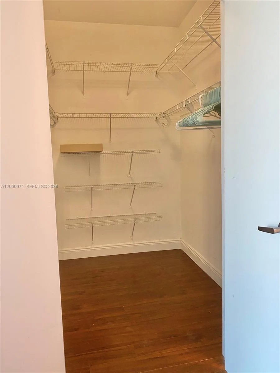 601 NE 36th St # 1103, Miami, FL 33137 photo 9
