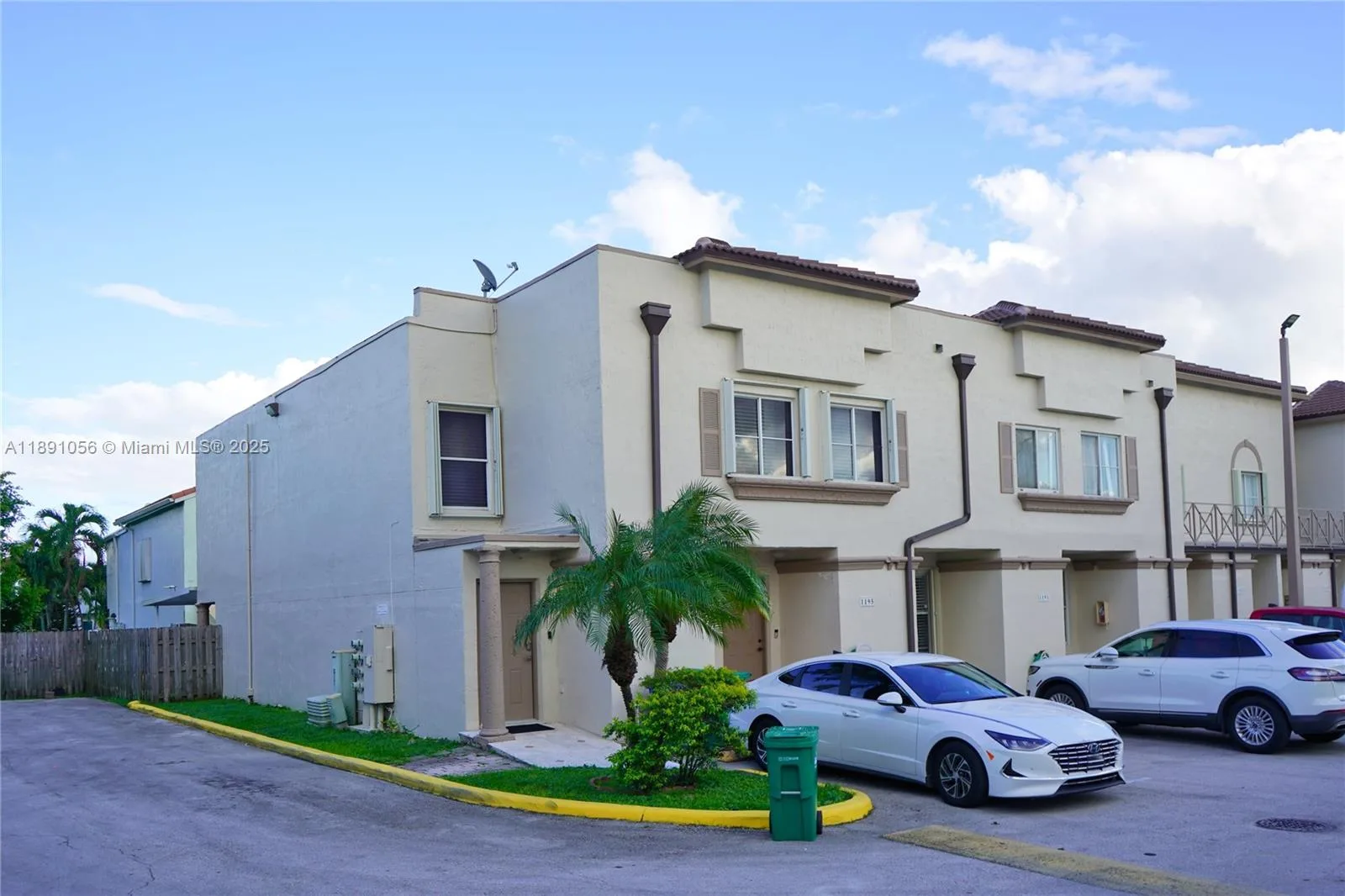 1195 NW 124th Ave # 2202, Miami, FL 33182 photo 2