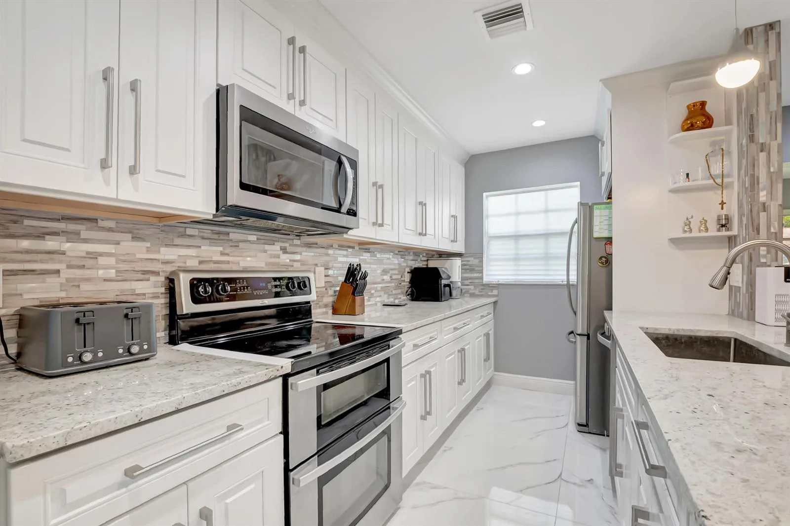 14010 Nesting Way # B, Delray Beach, FL 33484 photo 4