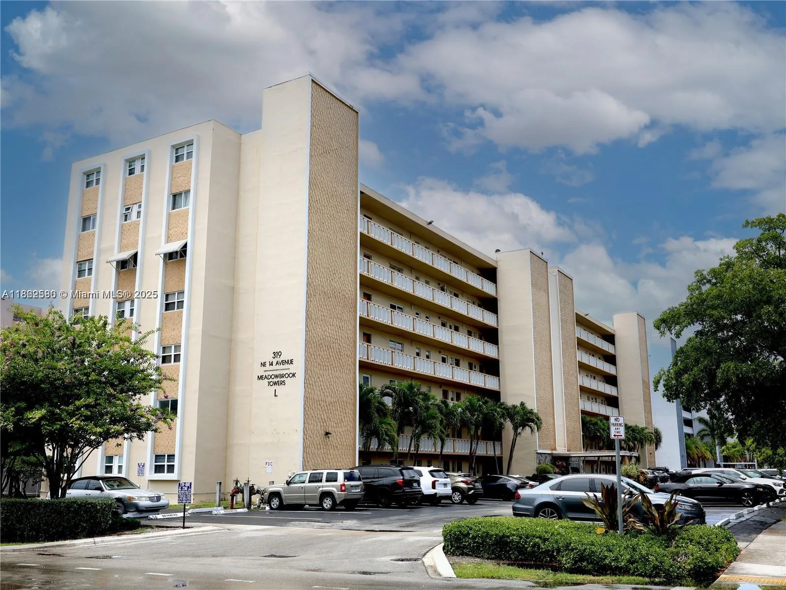 319 NE 14th Ave # 505, Hallandale Beach, FL 33009