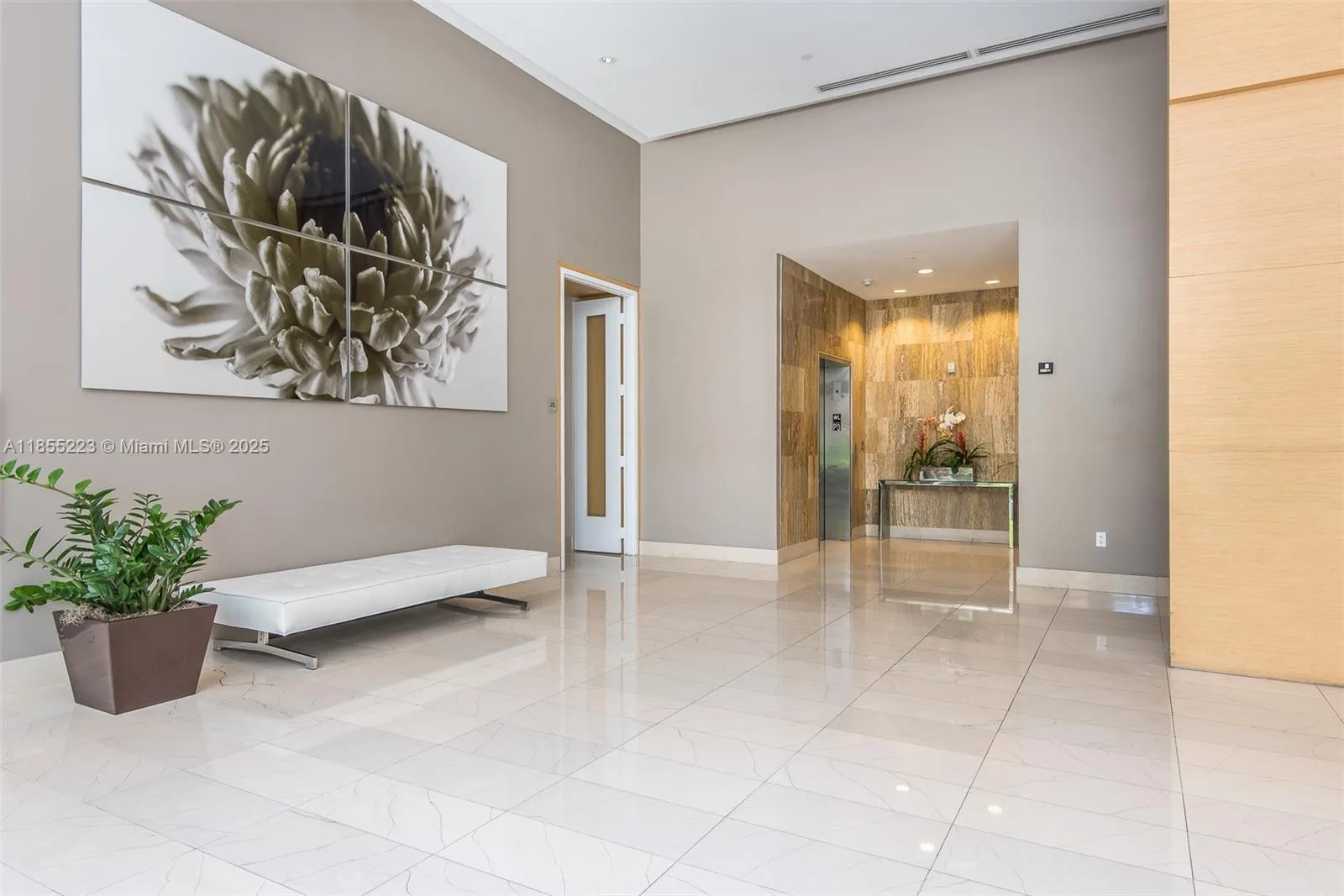 79 SW 12th St # 2404-S, Miami, FL 33130 photo 11