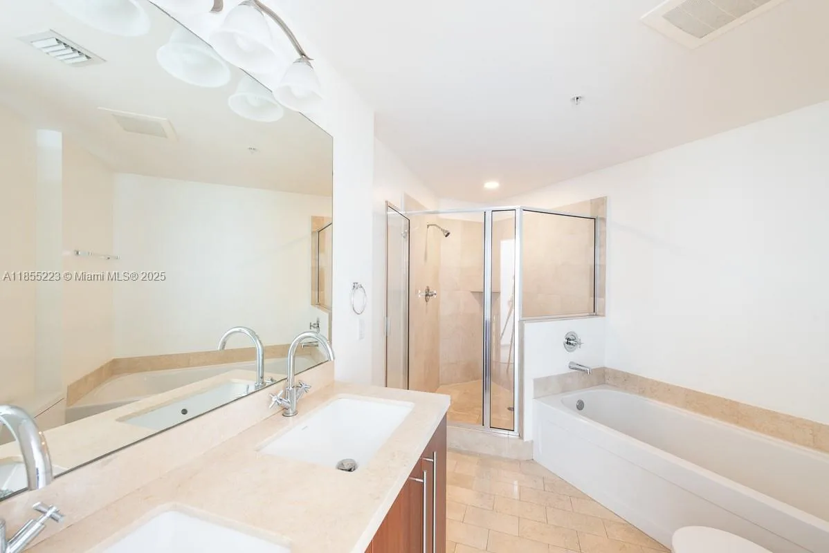79 SW 12th St # 2404-S, Miami, FL 33130 photo 6