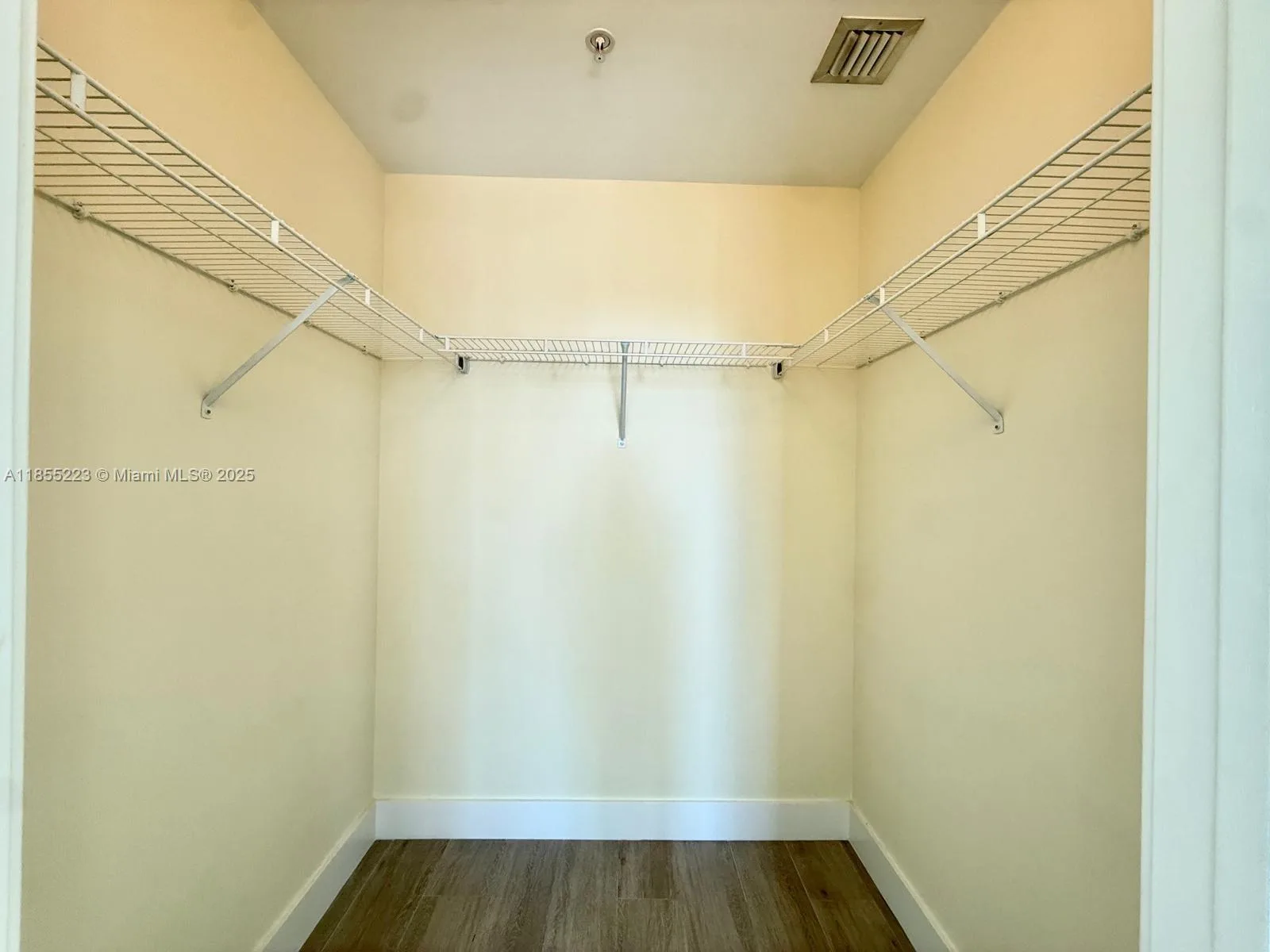 79 SW 12th St # 2404-S, Miami, FL 33130 photo 8