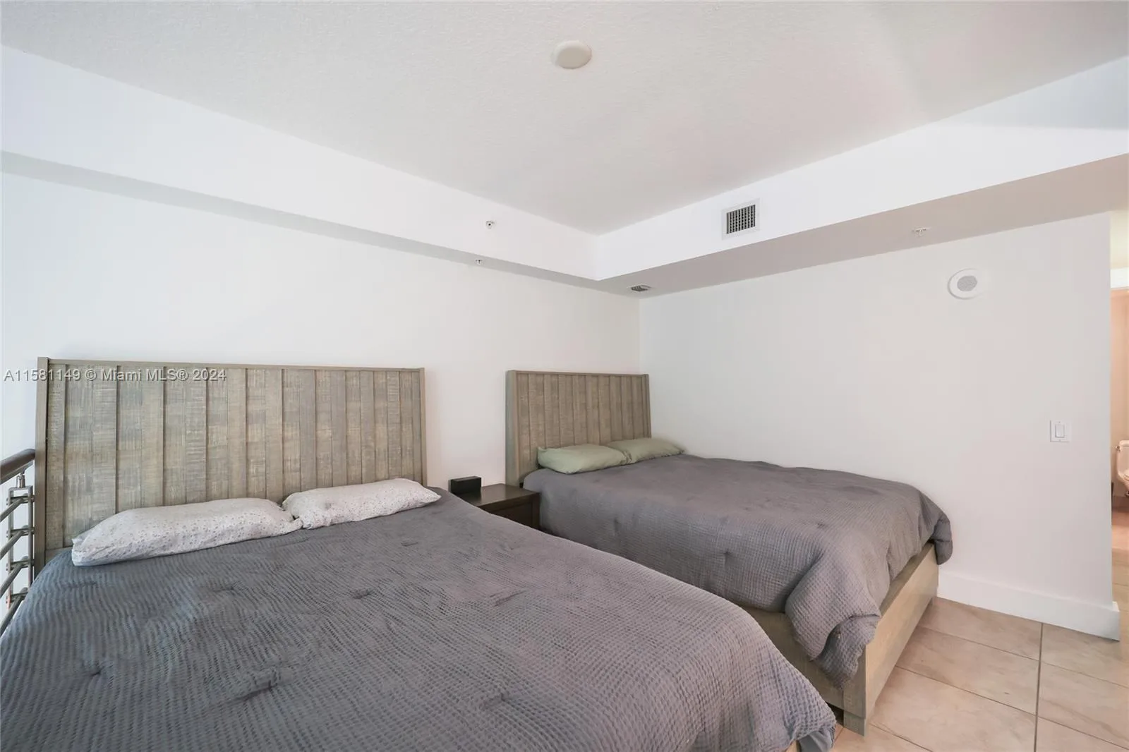 41 SE 5th St # 304, Miami, FL 33131 photo 10