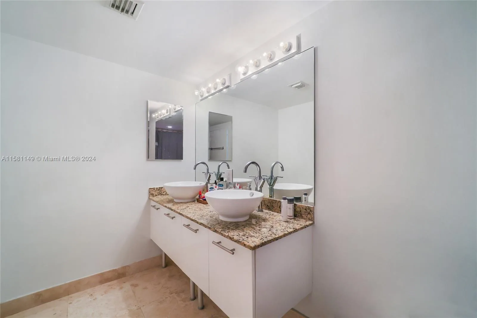 41 SE 5th St # 304, Miami, FL 33131 photo 13