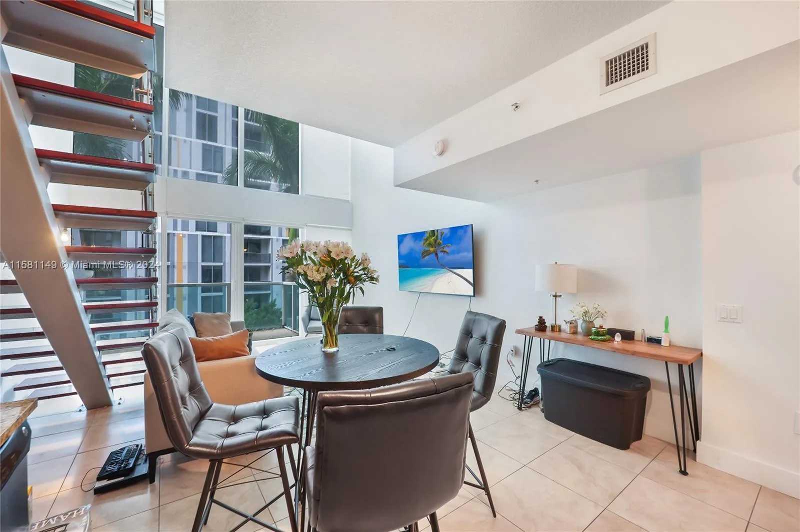 41 SE 5th St # 304, Miami, FL 33131 photo 2