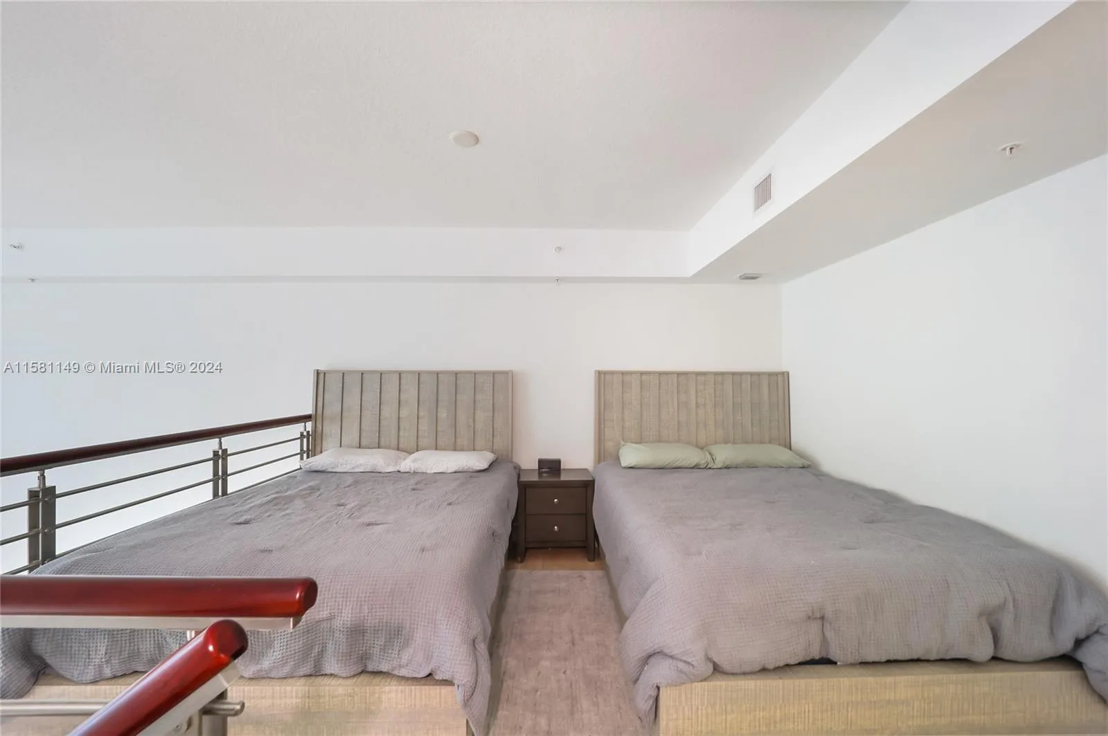 41 SE 5th St # 304, Miami, FL 33131 photo 9
