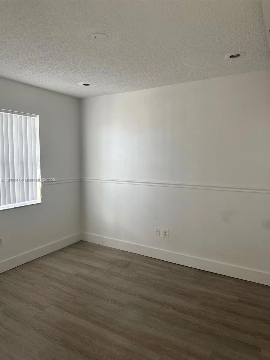 438 NE 210th Cir Ter # 202-4B, Miami, FL 33179 photo 8