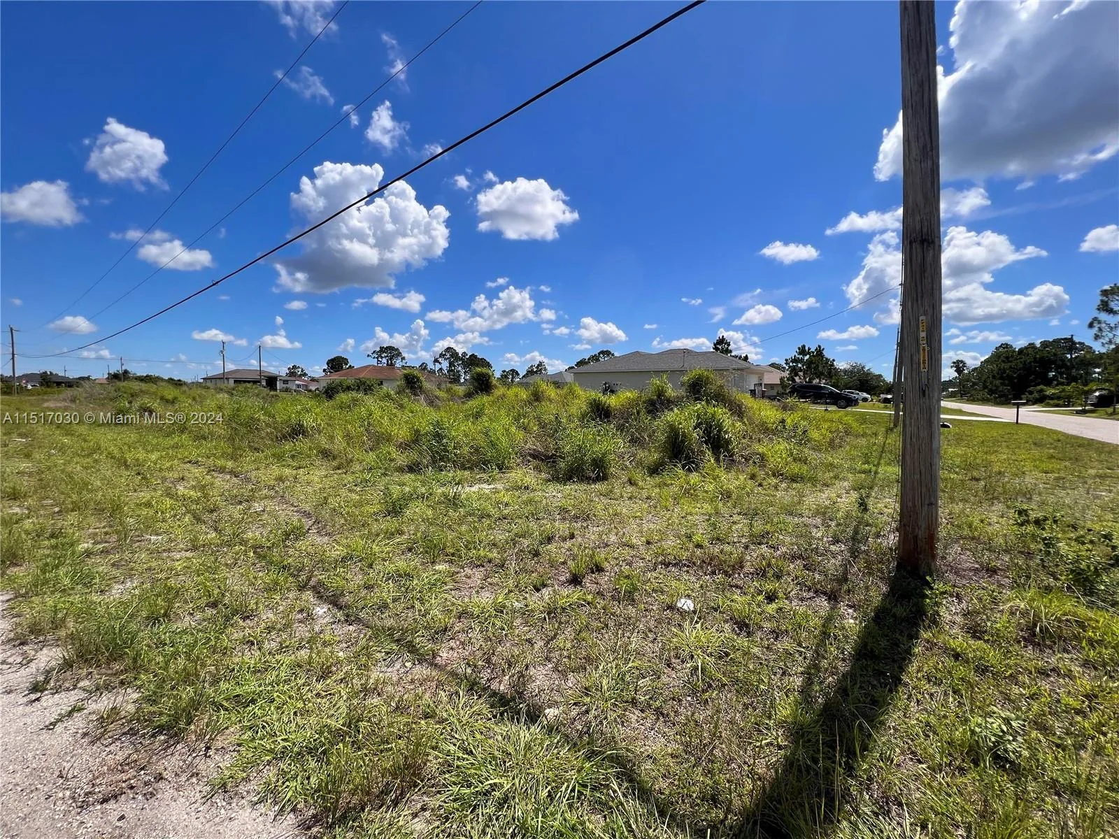 2915 19th St SW, Lehigh Acres, FL 33976