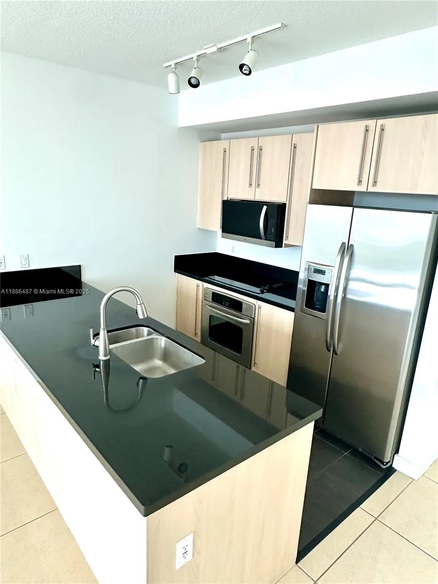 79 SW 12th St # 2102-S, Miami, FL 33130 photo 10