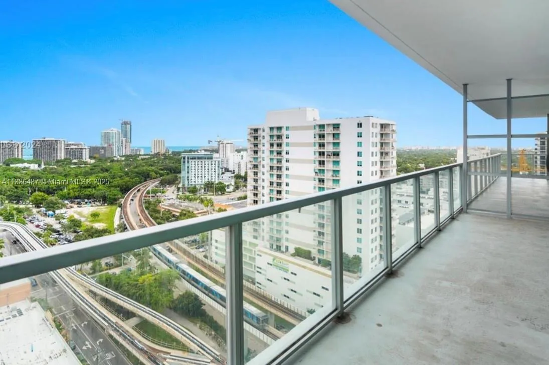 79 SW 12th St # 2102-S, Miami, FL 33130 photo 5