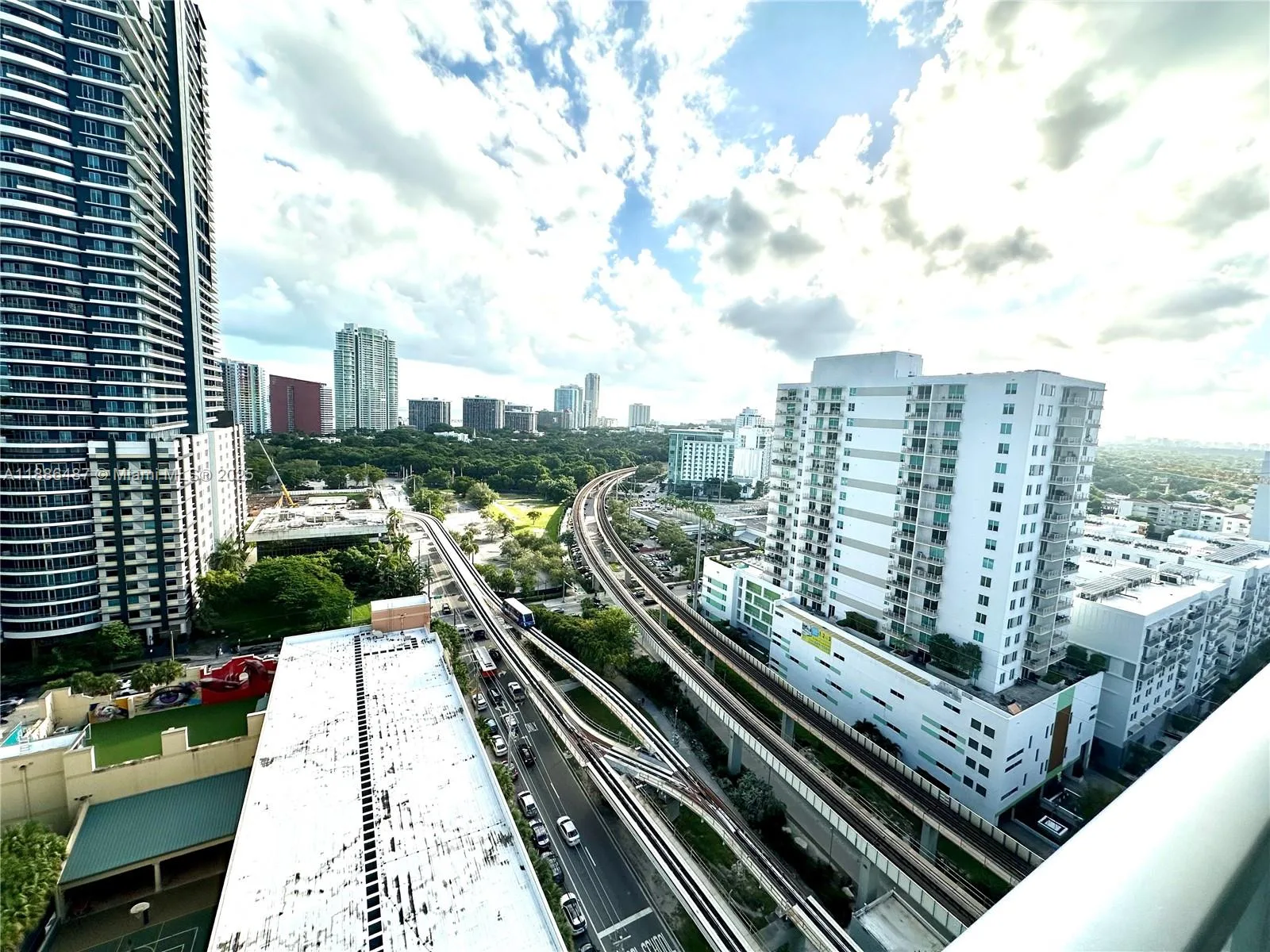 79 SW 12th St # 2102-S, Miami, FL 33130 photo 6