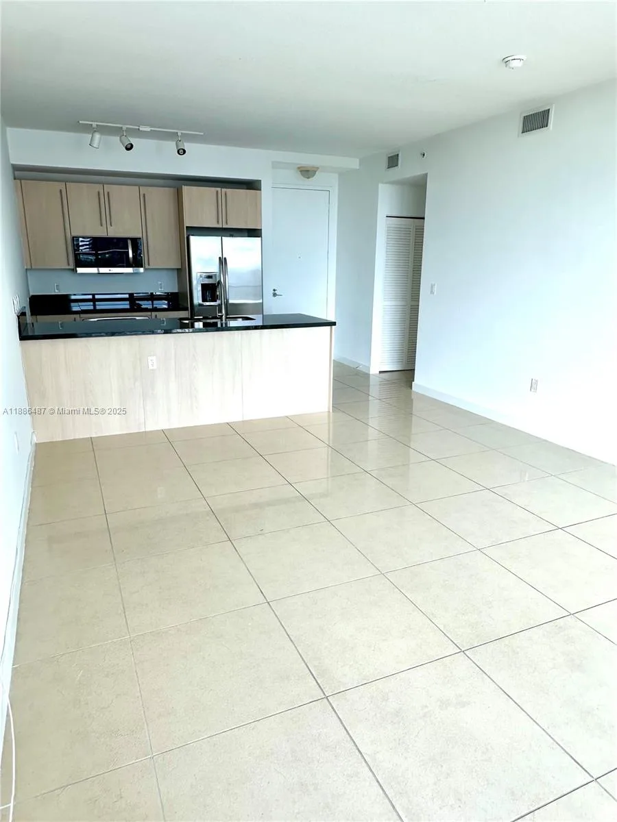 79 SW 12th St # 2102-S, Miami, FL 33130 photo 9