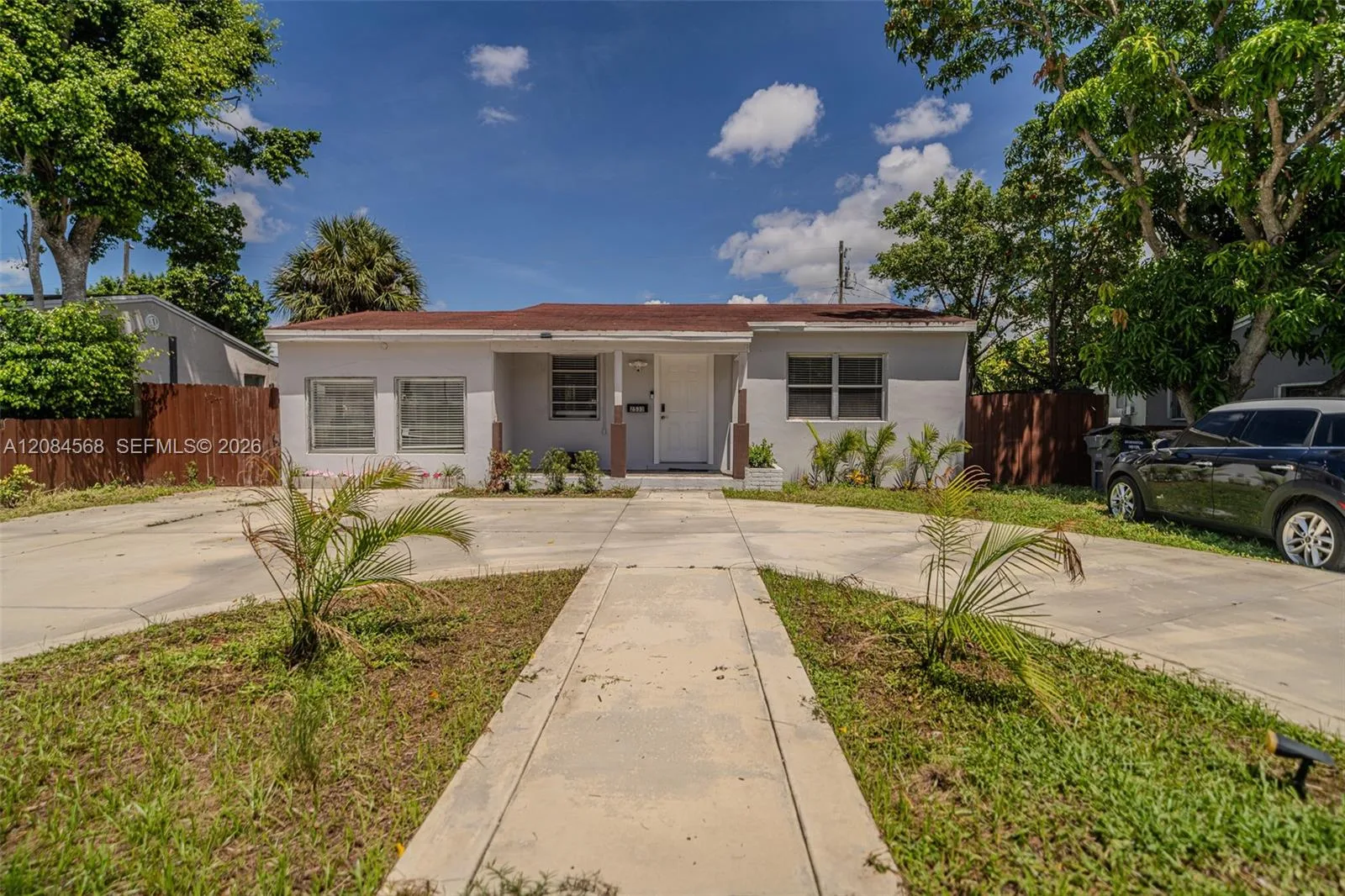 2533 Wiley St, Hollywood, FL 33020