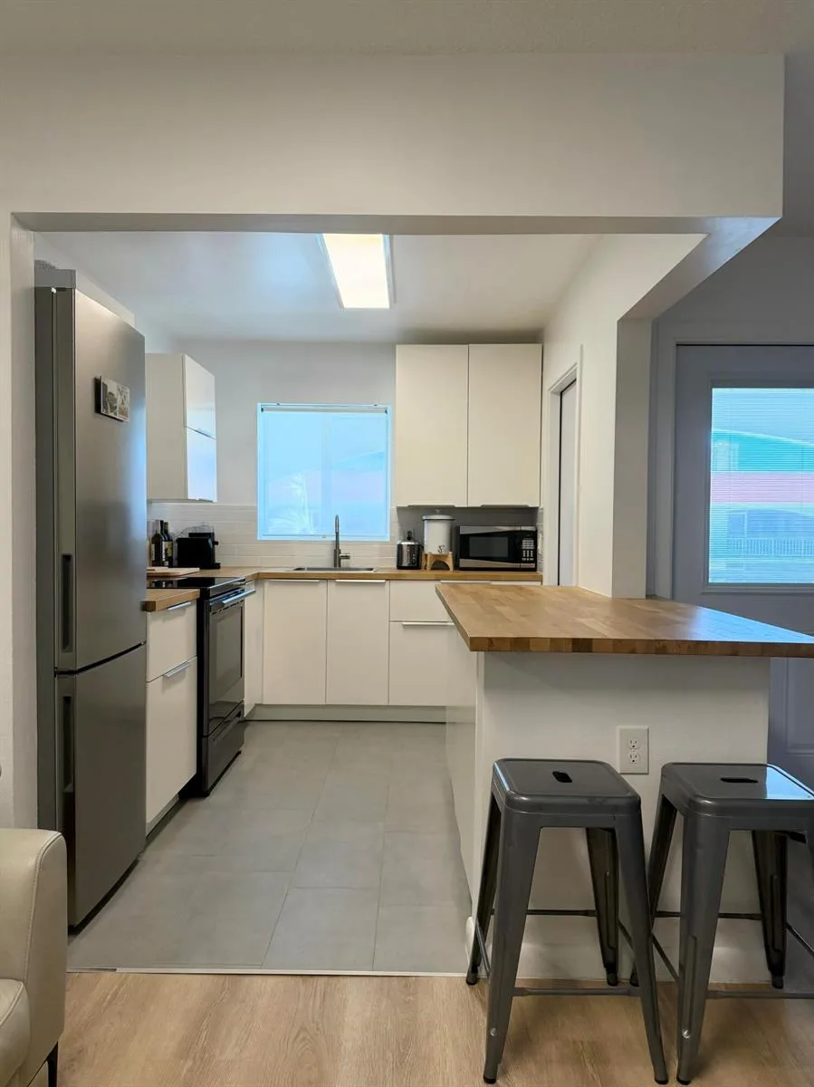 580 Egret Drive # 305, Hallandale Beach, FL 33009