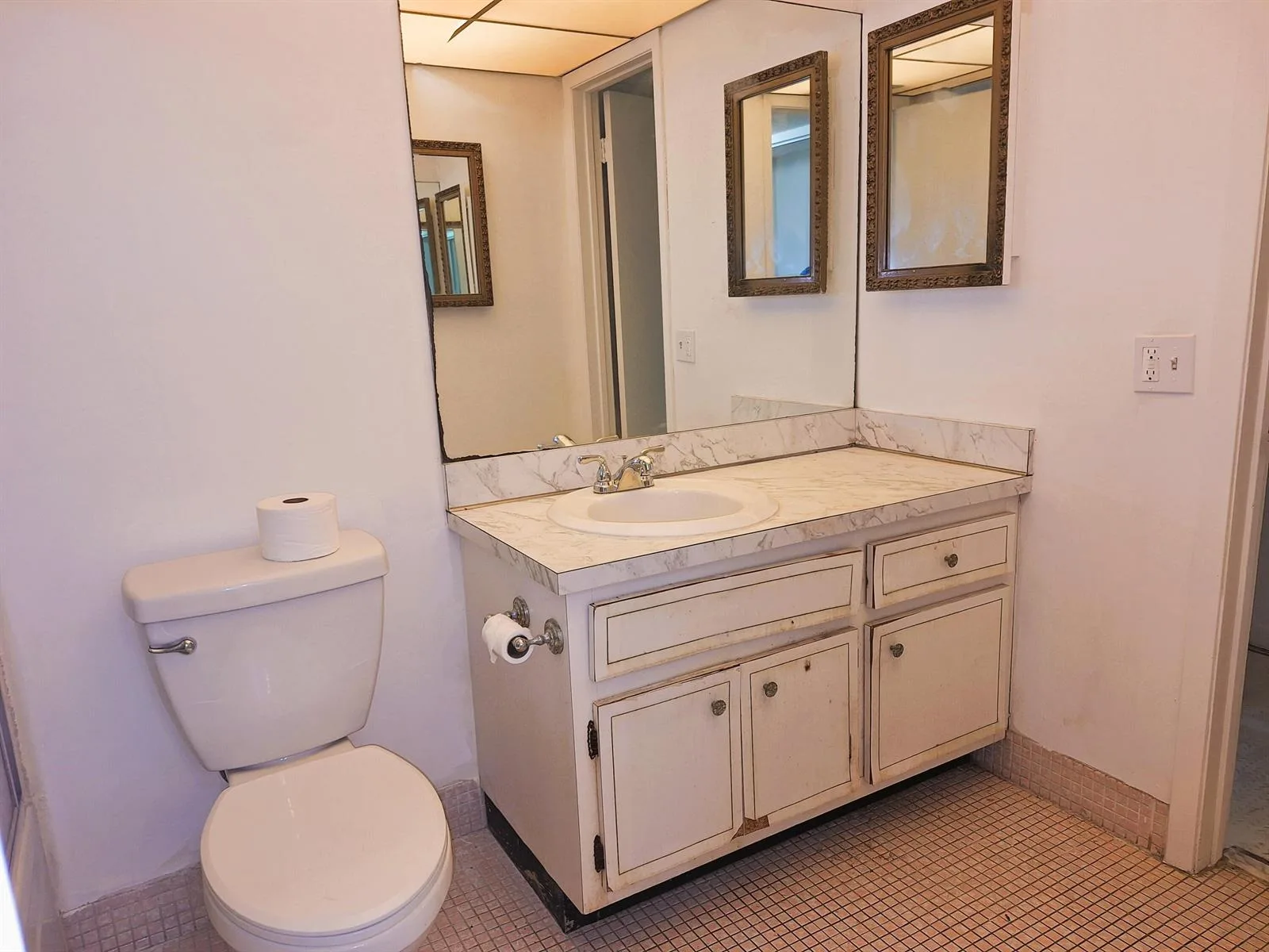 2900 NW 47TH Terrace # 303B, Lauderdale Lakes, FL 33313 photo 7