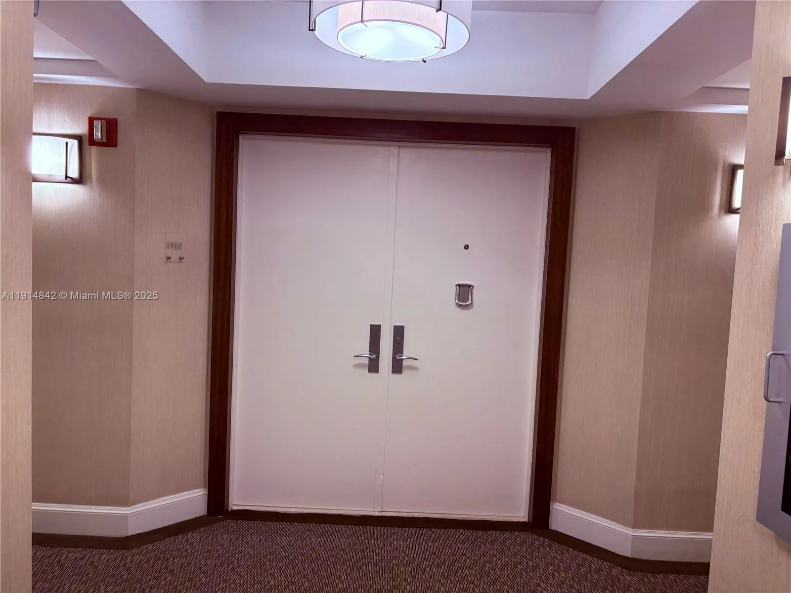4779 Collins Ave # 2302, Miami Beach, FL 33140