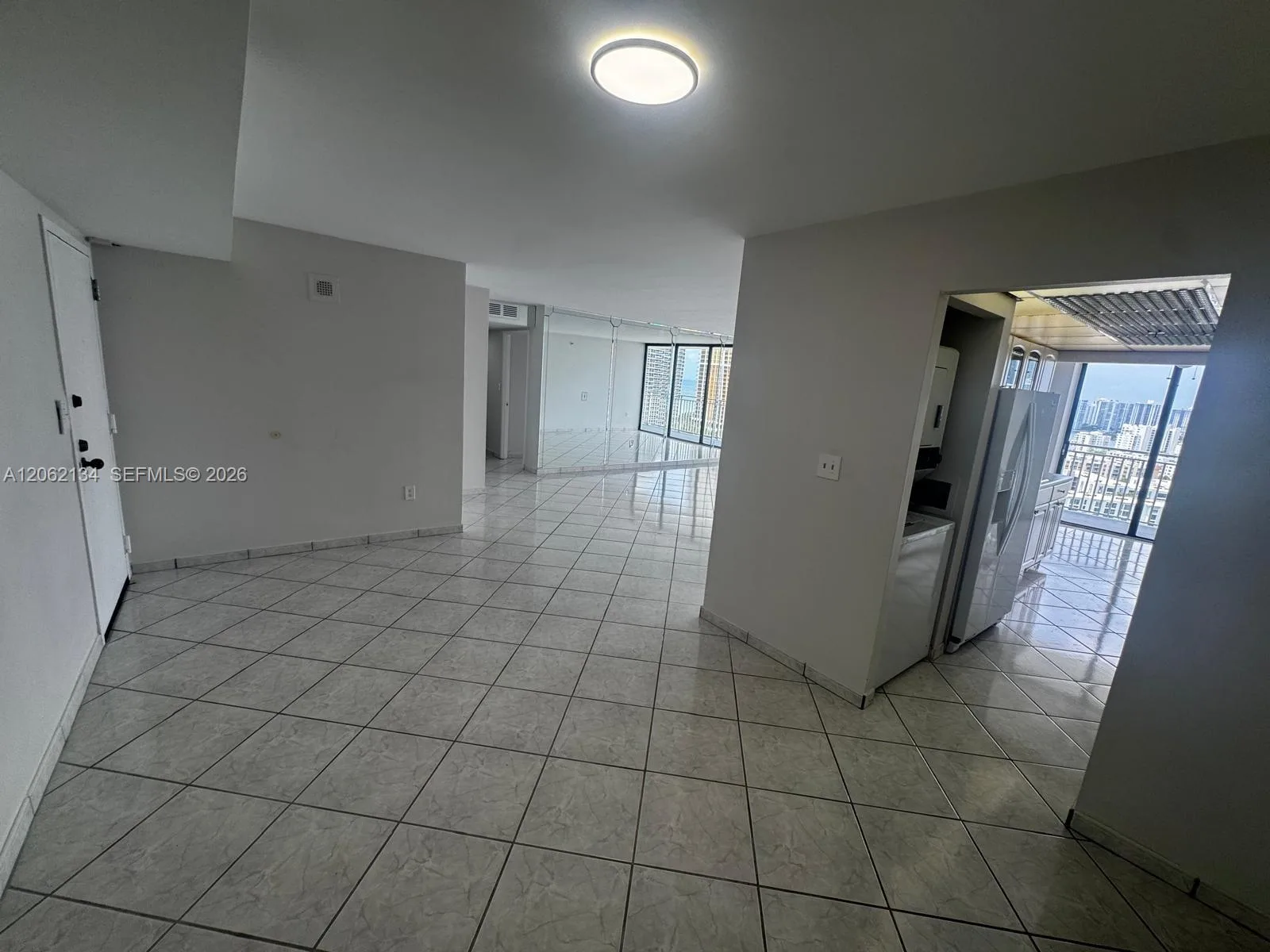 210 174th St # 2110, Sunny Isles Beach, FL 33160 photo 4