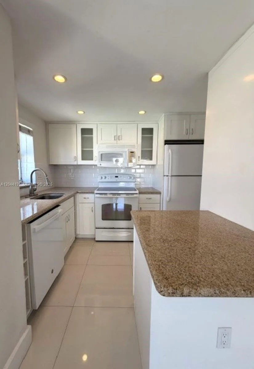 4141 Nautilus Dr # 4J, Miami Beach, FL 33140 photo 3