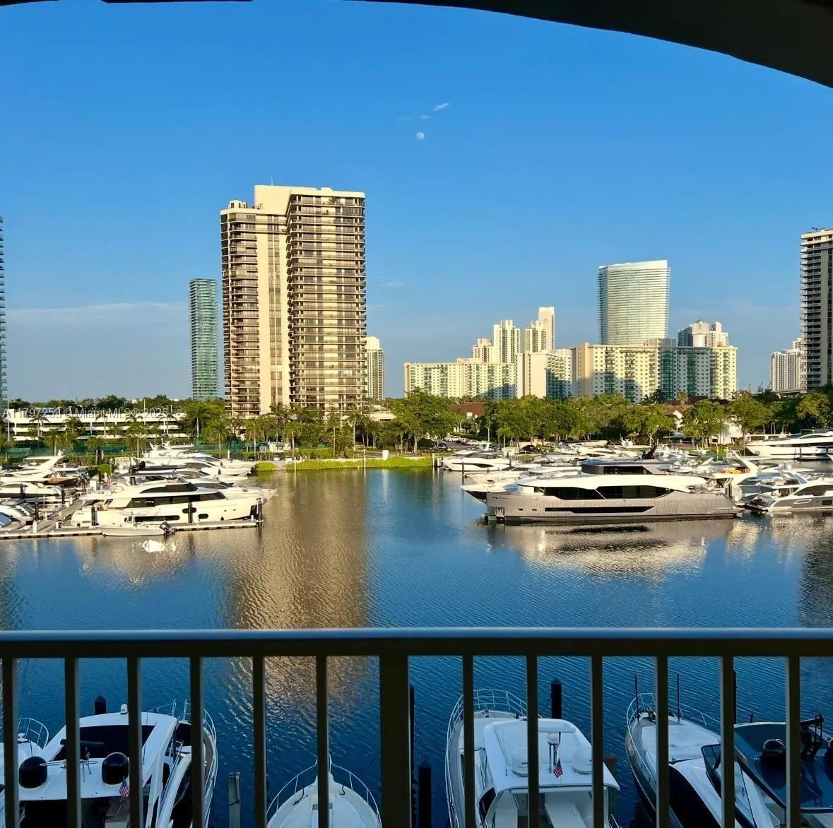 19877 E Country Club Dr # 3606, Aventura, FL 33180