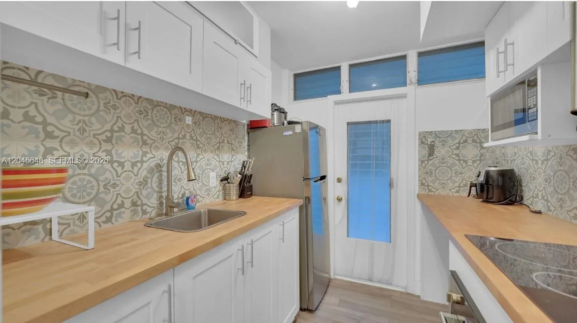 1400 Pennsylvania Ave # 15, Miami Beach, FL 33139 photo 2