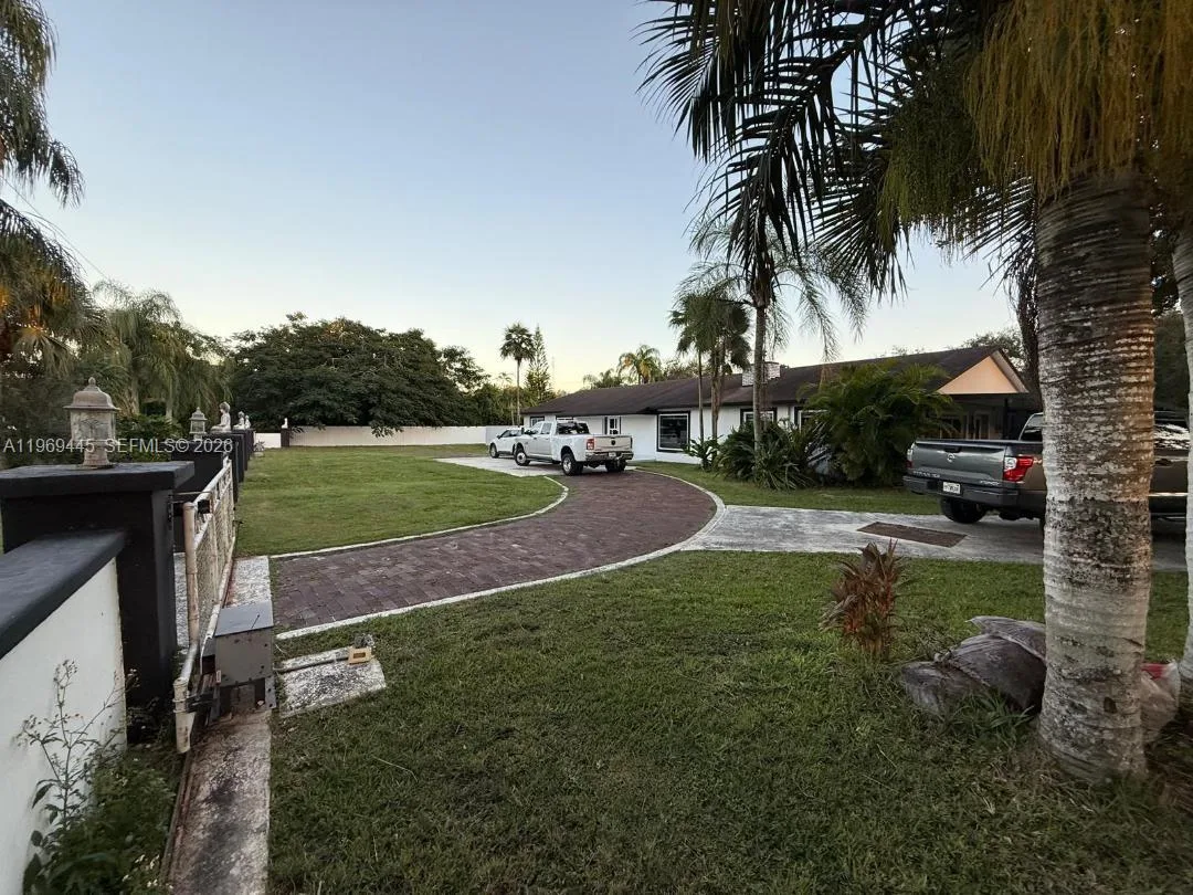 15750 SW 216th St, Miami, FL 33170 photo 3