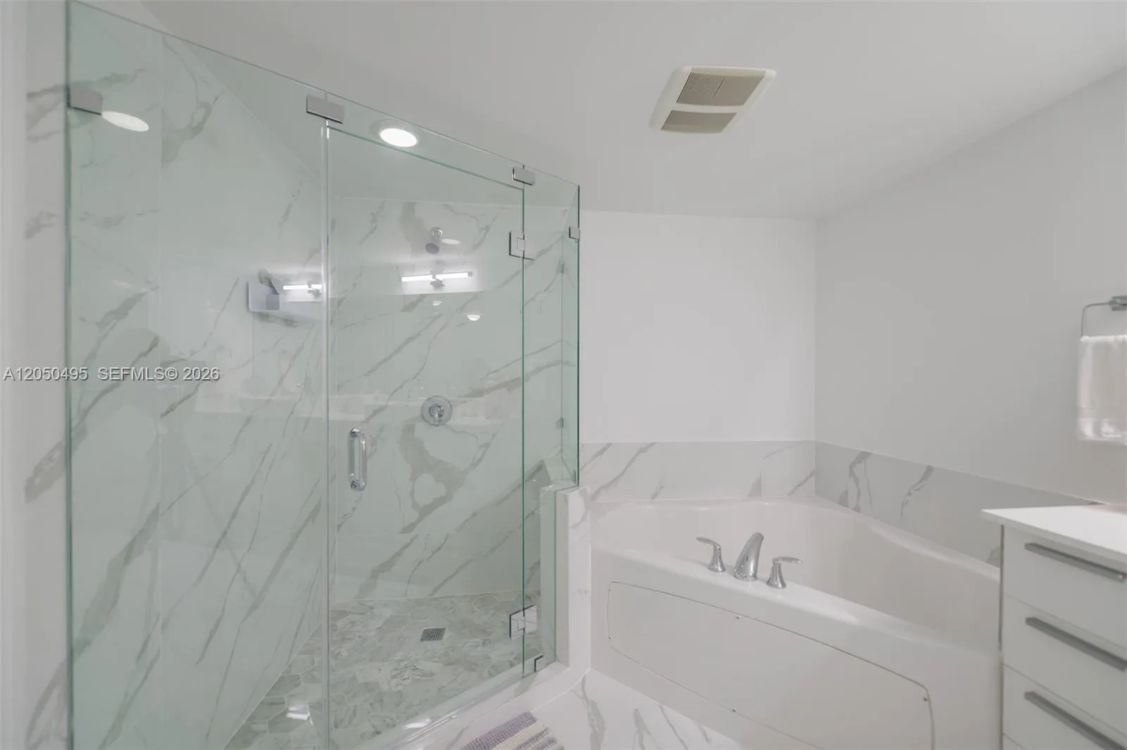 16699 Collins Ave # 2004, Sunny Isles Beach, FL 33160 photo 12