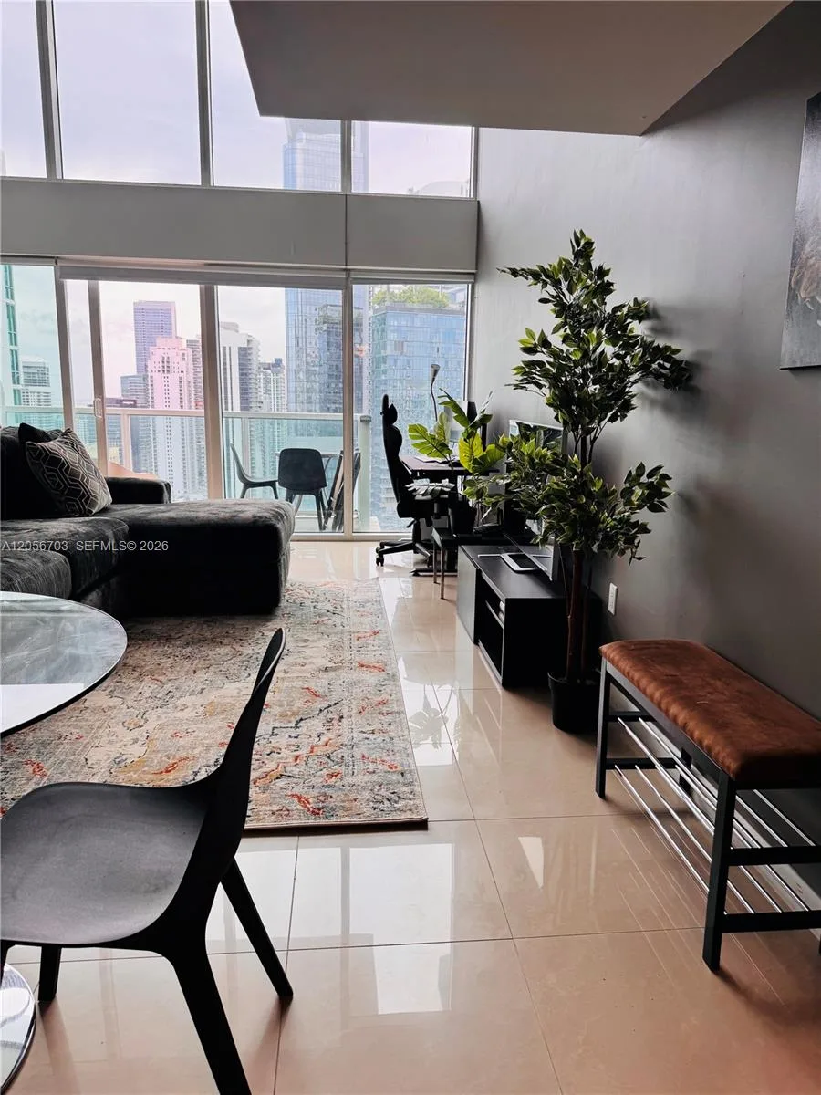 41 SE 5th # 2204, Miami, FL 33131 photo 7